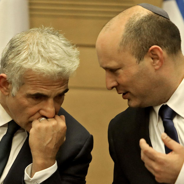 U petak je potpisan sporazum o širokoj koaliciji osam stranaka