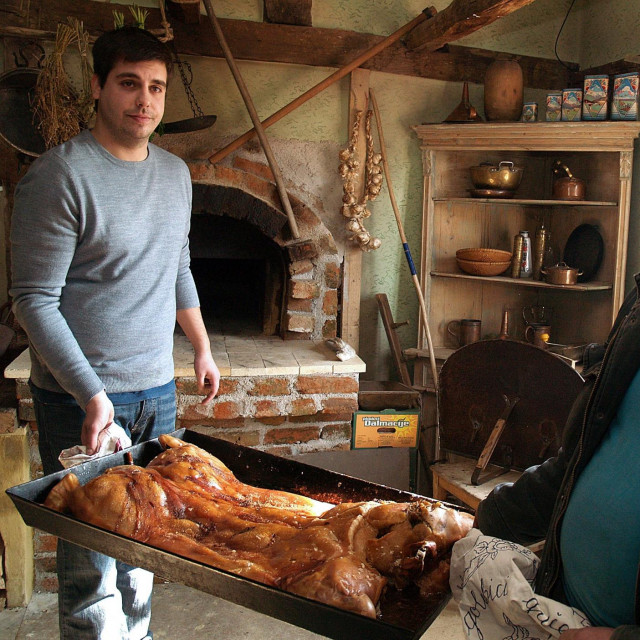 Jan Štedul na setu ‘Farme‘.