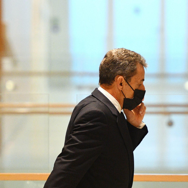 Bivši francuski predsjednik Nicolas Sarkozy stiže na sud
