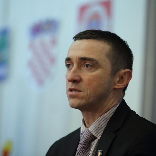 Ivan Penava






 