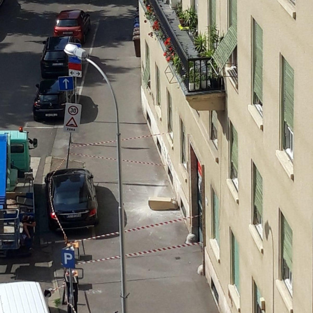 Pao dio balkona u Križanićevoj