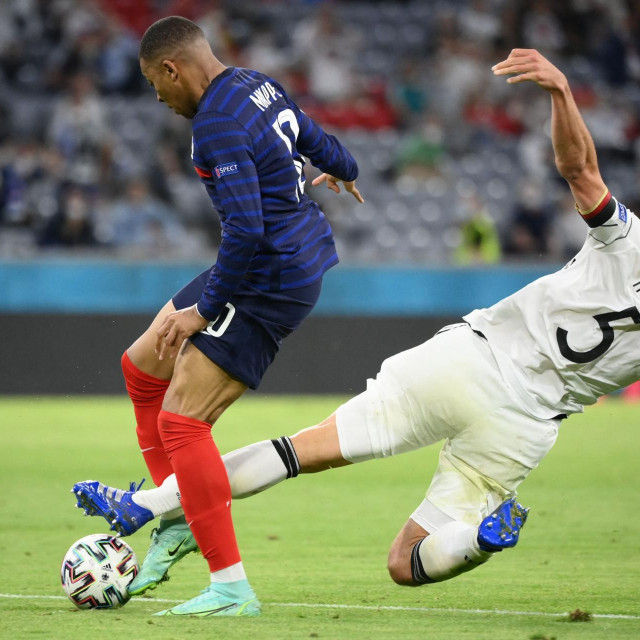 Kylian Mbappe i Mats Hummels