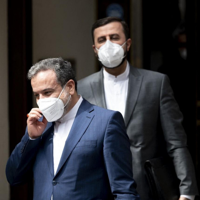 Abas Arakči i Kazem Gharib Abadi 