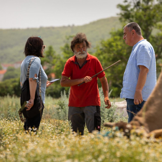 Vlasnik životinja, mašući željeznom šipkom, vikao je da mu ne objavljujemo fotografiju
