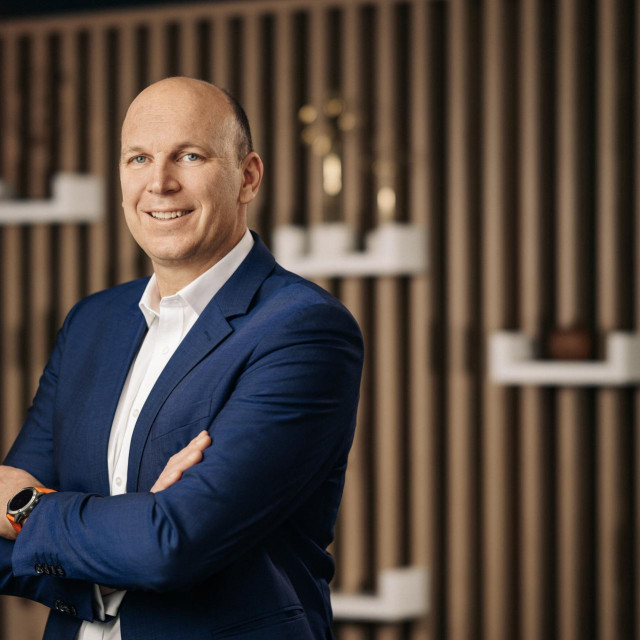 Adrian Ježina, Telemach Hrvatska