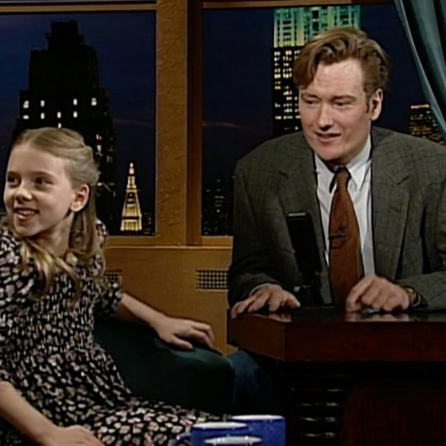 Devetogodišnja Scarlett Johansson u showu Late Night with Conan O'Brien, 1994.