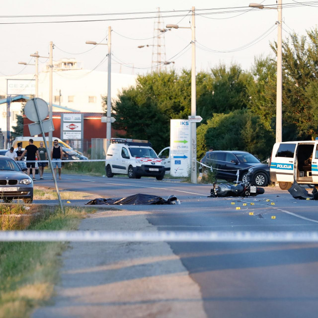 Tragičan sudar automobila i motocikla u Sesvetama