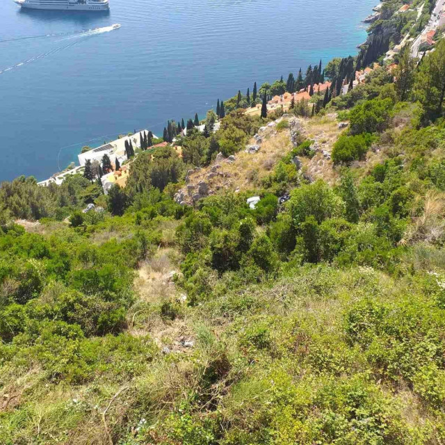 Automobili sletjeli s magistrale