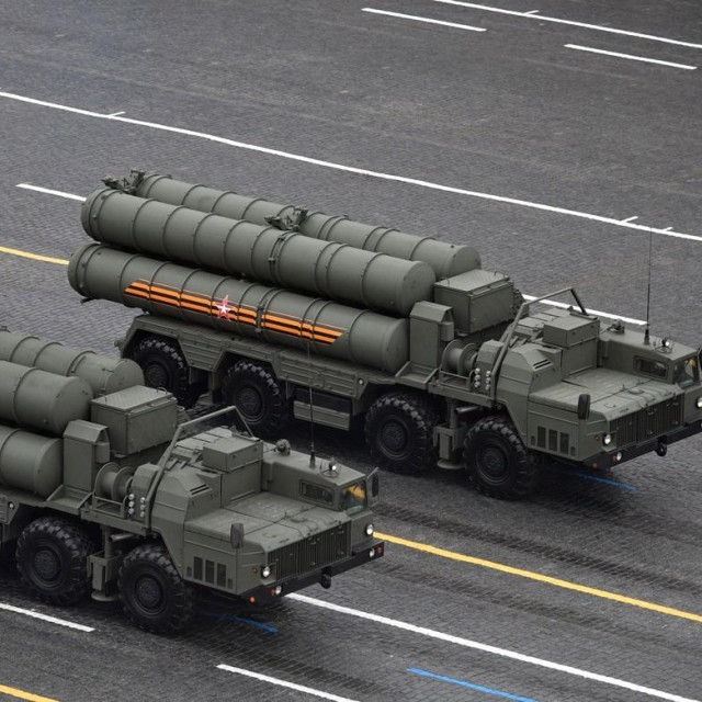 Sustav S-400