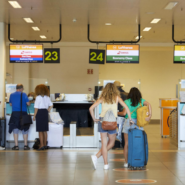 Njemački građani po povratku iz Portugala moraju 14 dana ići u samoizolaciju