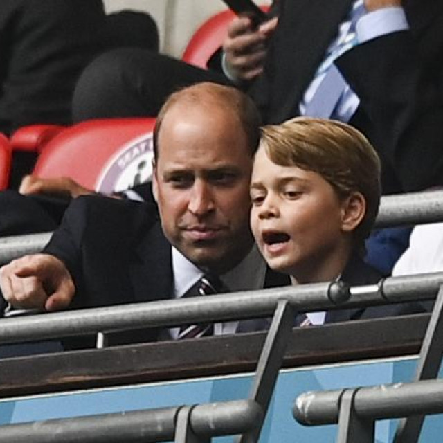 Prince William i Prince George na utakmici Eura gdje je Engleska igrala protiv Njemačke