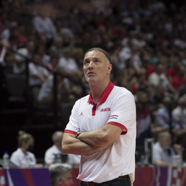 Split,300621
Spaladium Arena.FIBA Olimpijski kvalifikacijski turnir.Kosarkaska utakmica grupe B, Hrvatska - Brazil.
Na fotografiji: trener Veljko Mrsic.