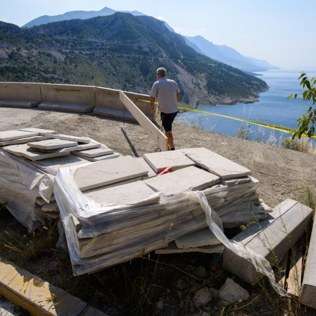 Građevinska inspekcija zabranila je radove na ilegalnoj cesti u uvali Vruja