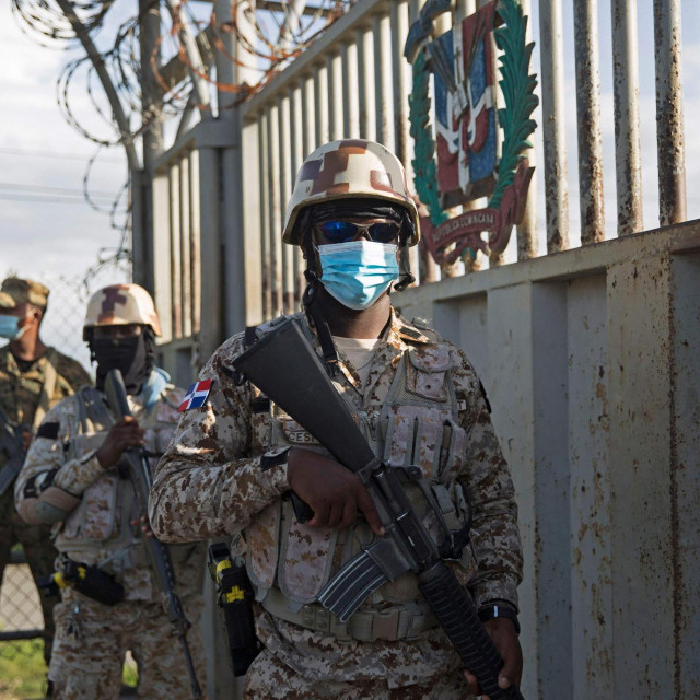 Vojska na ulicama Port-au-Princea
