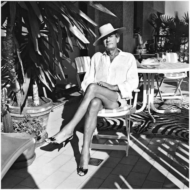 Helmut Newton na fotografiji svoje supruge June
