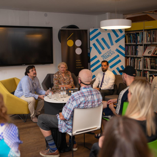 Pavo Marinković, Gordana Restović i Krešimir Partl na predstavljanju programa Pula Film Festivala