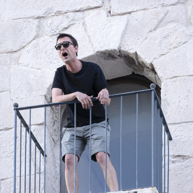 Performans 'Opća jadikovka'