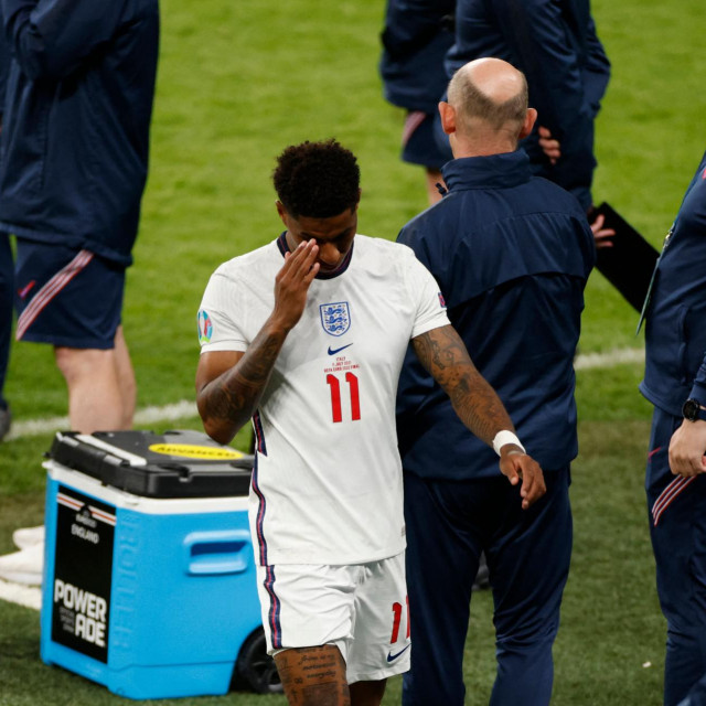 Marcus Rashford (u bijelom)