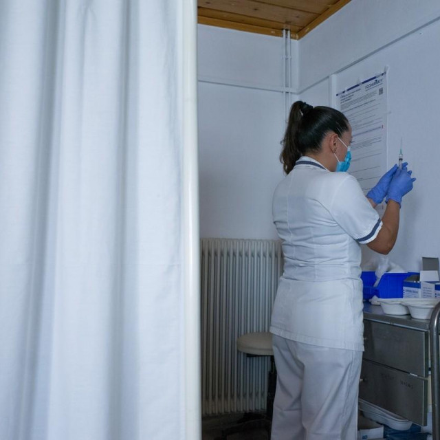 Cijepljenje u Grčkoj, Ilustracija