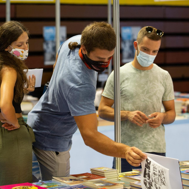 Posjetitelji na Mediteranskom festivalu knjige