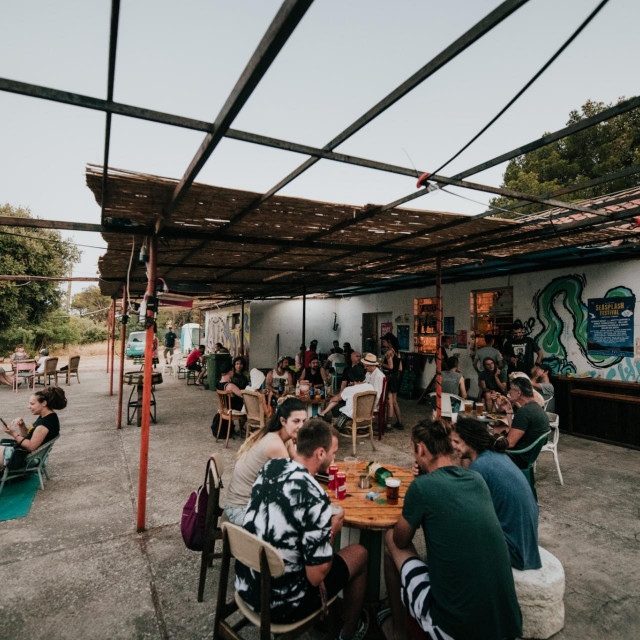 Dođite s društvom i uživajte u festivalu.