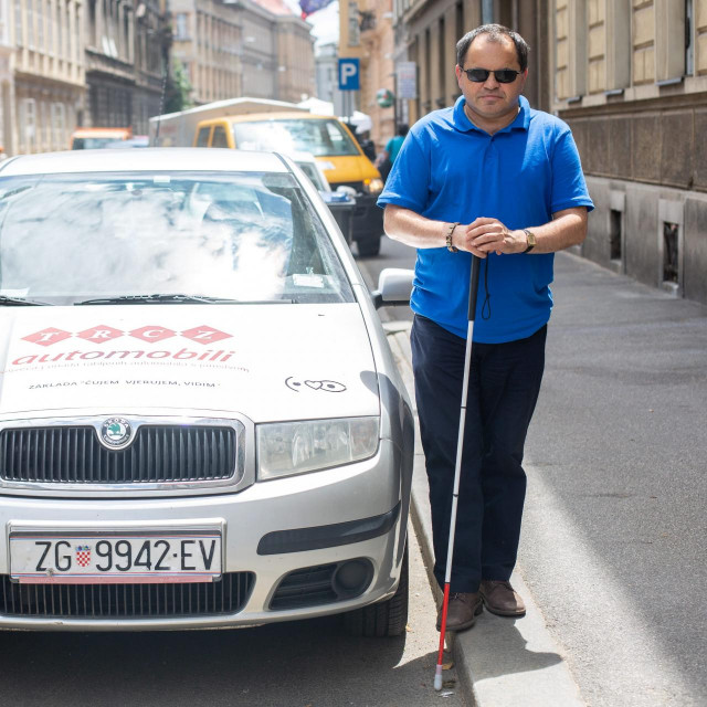 Mirko Hrkač stopostotni je invalid koji je vid izgubio s 28 godina