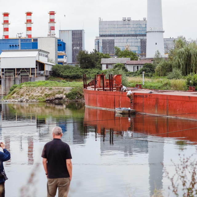 Nasukani brod na Savi