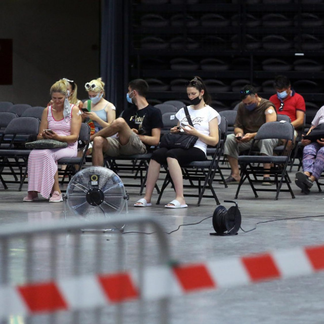 Cijepljenje protiv covida-19 u Splitu