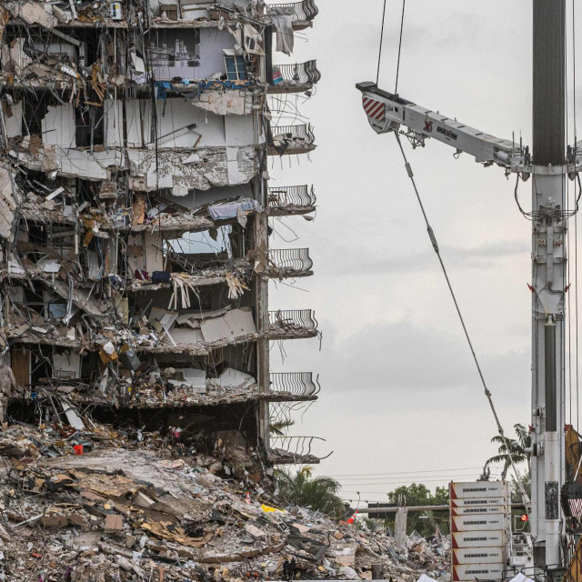 Ostaci urušene zgrade