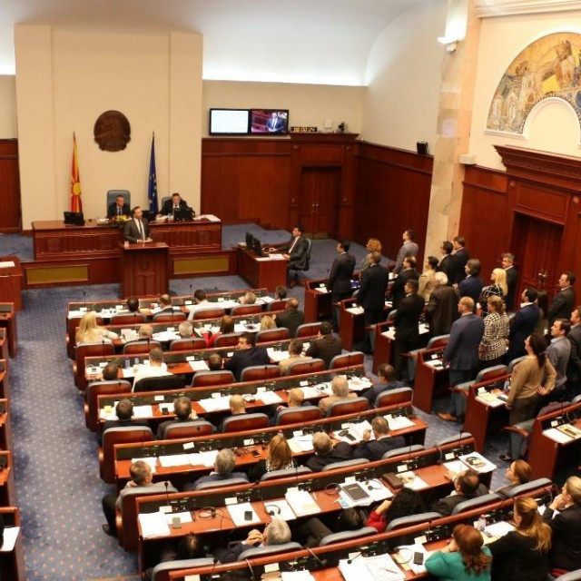 Kaos u Sobranju 27. travnja 2017.