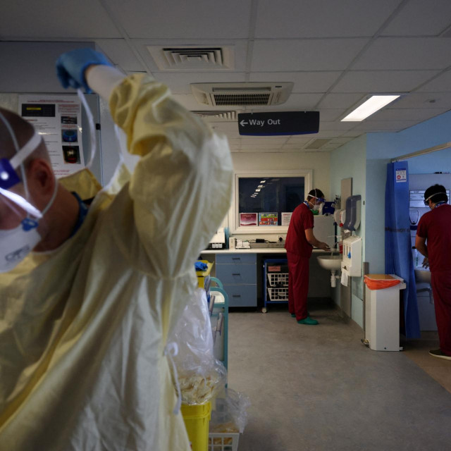 Prizor iz bolnice u Portsmouthu