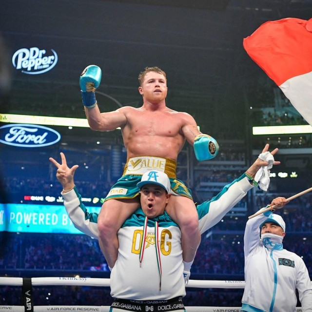Canelo Alvarez i Eddie Reynoso