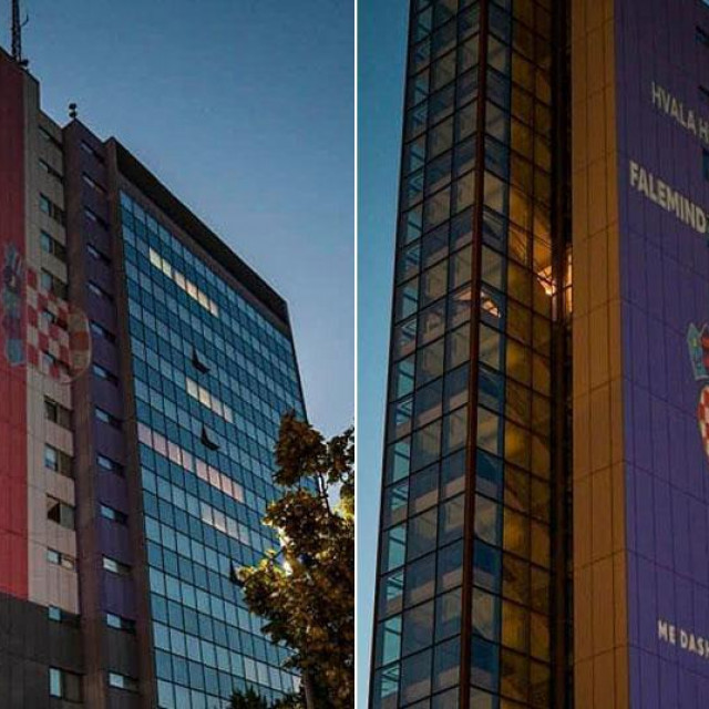 Osvijetljena zgrada kosovske vlade u Prištini