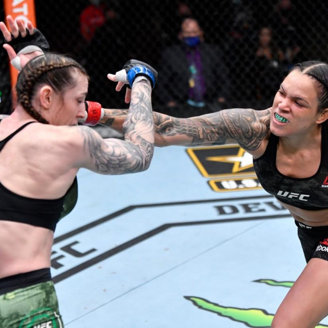 Megan Anderson vs Amanda Nunes
