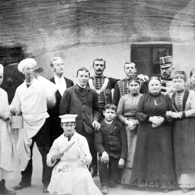 Posluga bana Khuena-Hedervaryja