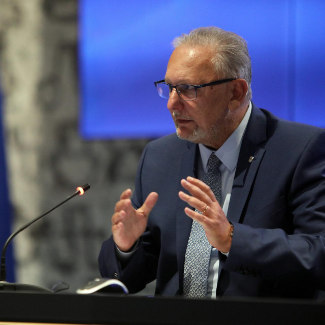 Davor Božinović