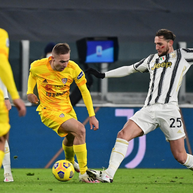 Marko Rog protiv Juventusovog Rabiota u studenom prošle godine