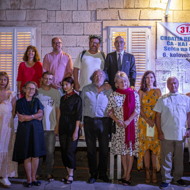 Sudionici smotre u Selcima