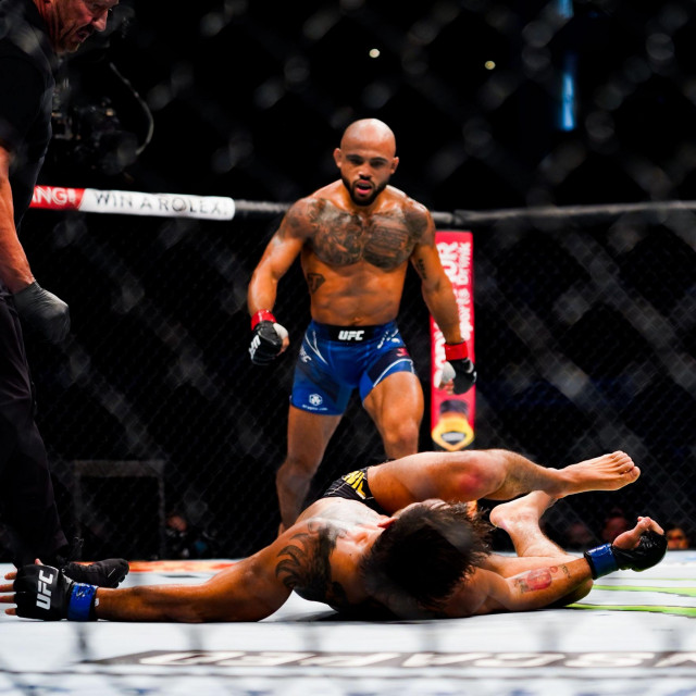 Miles Johns vs. Anderson dos Santos