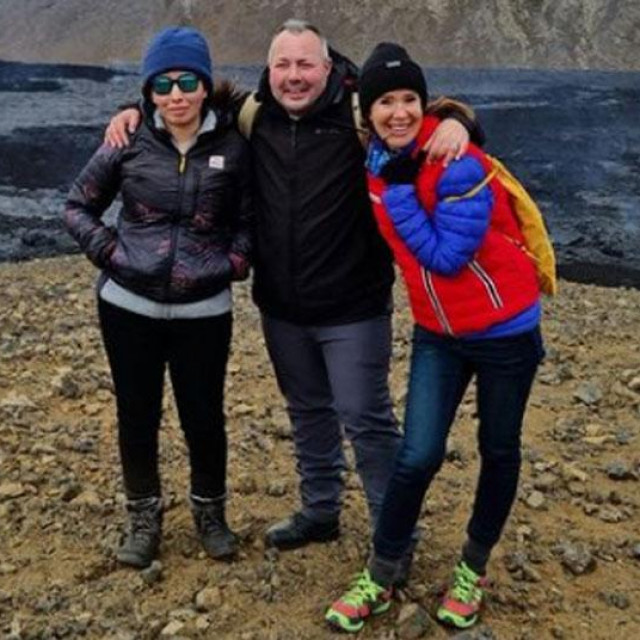 Princeza Latifa na Islandu (desno)