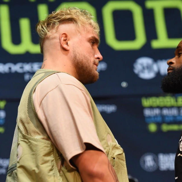 Jake Paul i Tyron Woodley
 