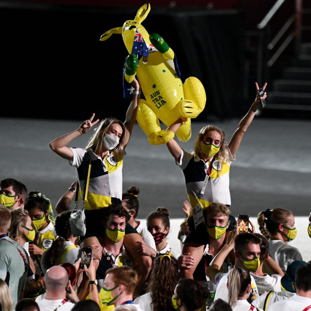 Australski olimpijci tijekom zatvaranja Olimpijskih igara u Tokiju