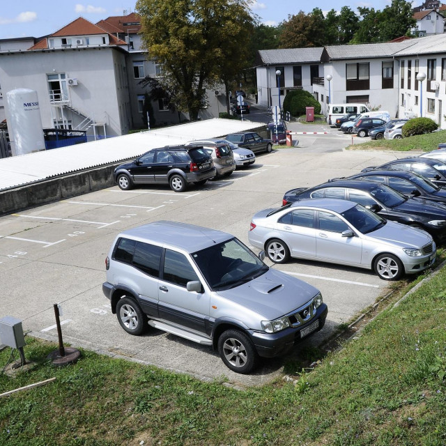 Parkiralište u krugu bolnice Sveti Duh, Ilustracija
