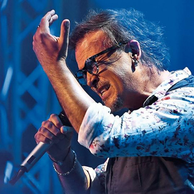 Uzor mi je Bruce Springsteen. Čovjek pjeva o životnim gubitnicima, ali tako da se prepoznaš u nekom antijunaku