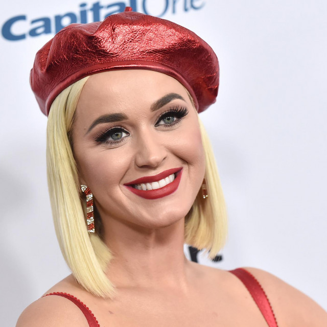 Po svlastitom priznanju, Katy Perry je opsjednuta ritualima čišćenja kuće, a ima i potrebu sve slagati po abecedi.