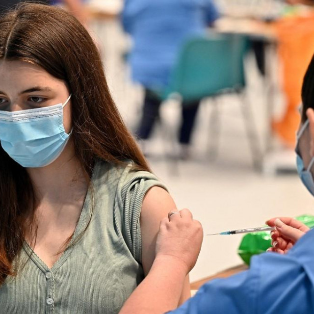 Cijepljenje tinejdžera u Engleskoj, Ilustracija