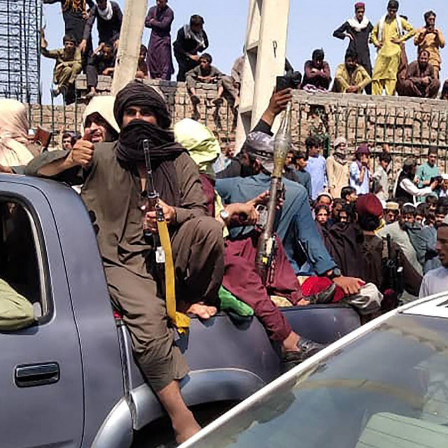 Prizor iz Jalalabada nakon što su nad gradom preuzeli talibani