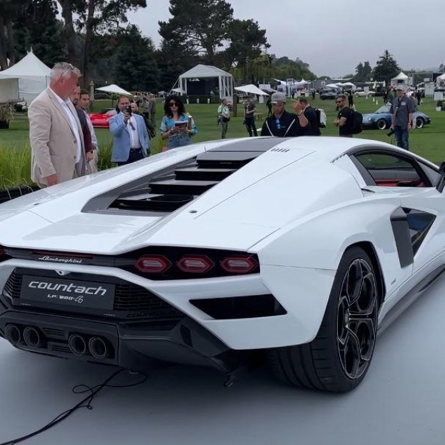 Lamborghini Countach LPI 800-4