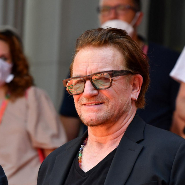 Bono Vox sa suprugom