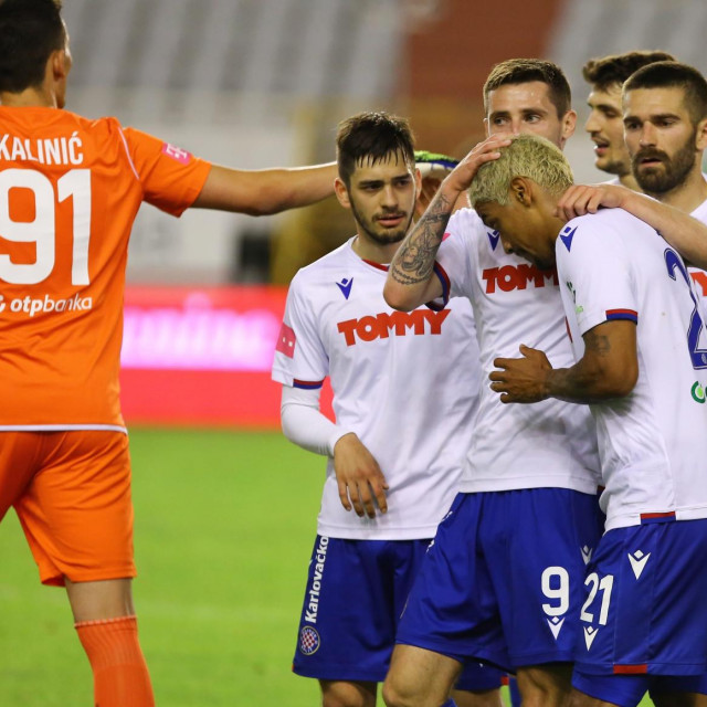 Da Silva Jairo slavi pogodak sa suigračima